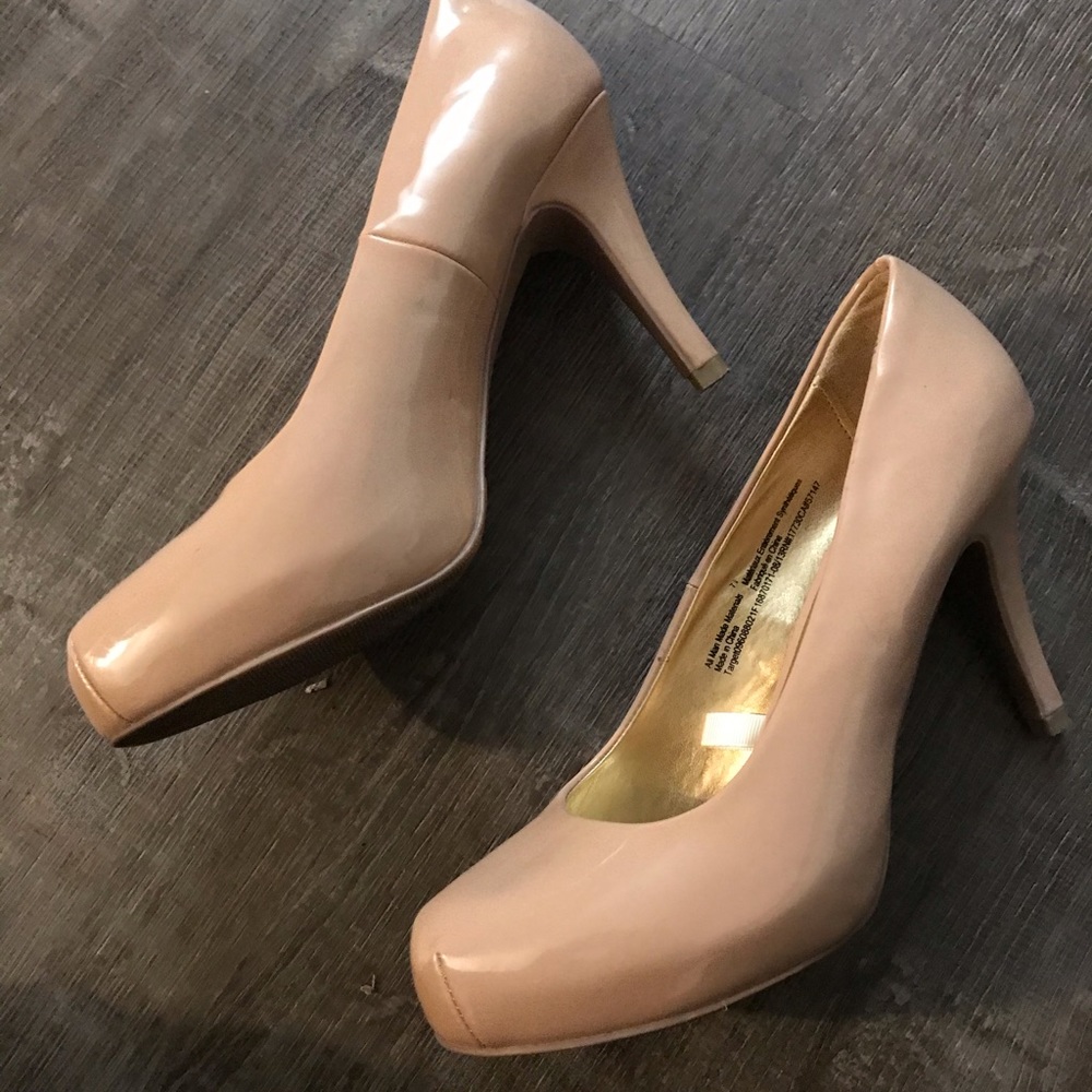 Pink Heels - Picture 4 of 8